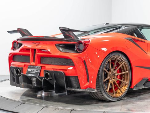 Used 2016 Ferrari 488 GTB RWD image 22