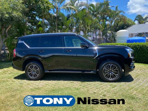 Used 2025 Nissan Armada SL w/ Captain's Chari Seat Package RWD image 8