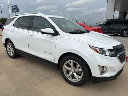 Used 2018 Chevrolet Equinox LT image 4