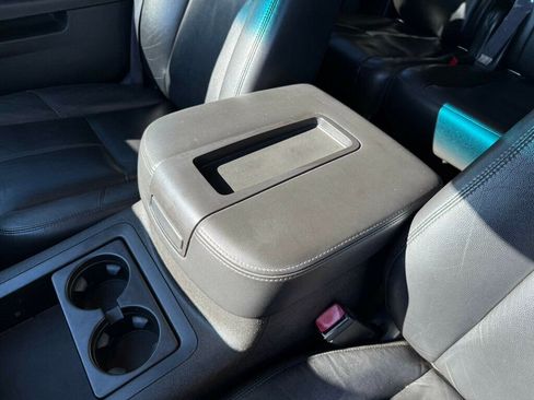 Used 2014 Chevrolet Suburban LT w/ Luxury Package image 29