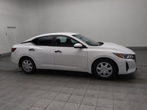 Used 2025 Nissan Sentra S FWD image 11