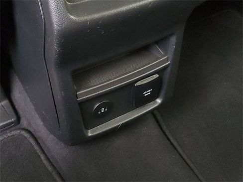 Certified 2022 Ford Edge SEL w/ Convenience Package image 28