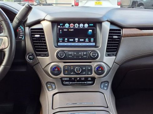 Used 2019 GMC Yukon XL Denali w/ Denali Ultimate Package AWD/4WD image 9