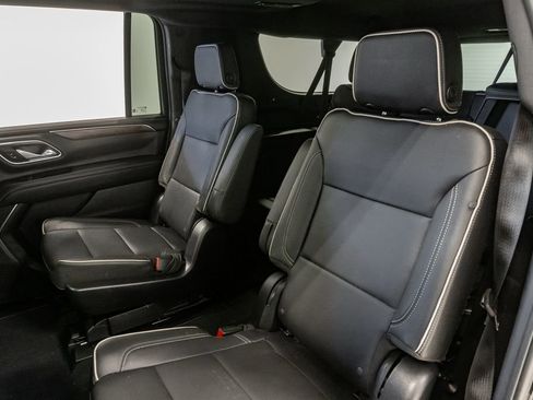 Used 2023 Chevrolet Suburban Premier image 26