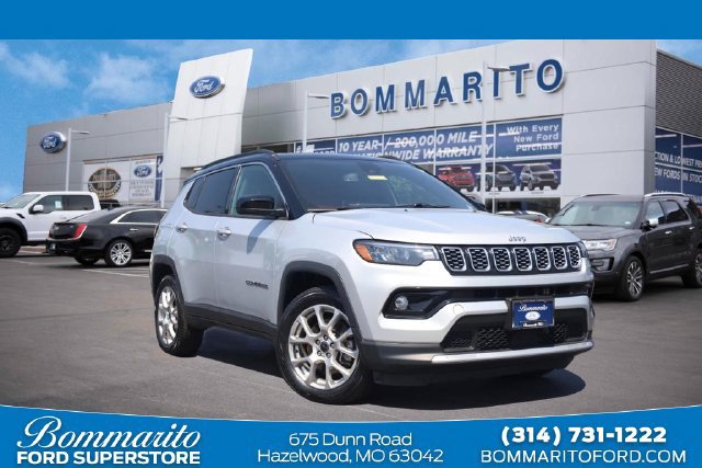 Used 2025 Jeep Compass Limited AWD/4WD image 1