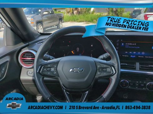 Certified 2024 Chevrolet Trax RS w/ Sunroof Package FWD image 14