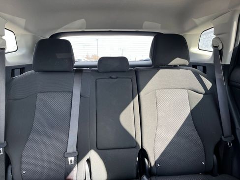 Used 2025 Kia Sportage LX image 37