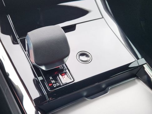 New 2026 Land Rover Range Rover Sport SE image 19