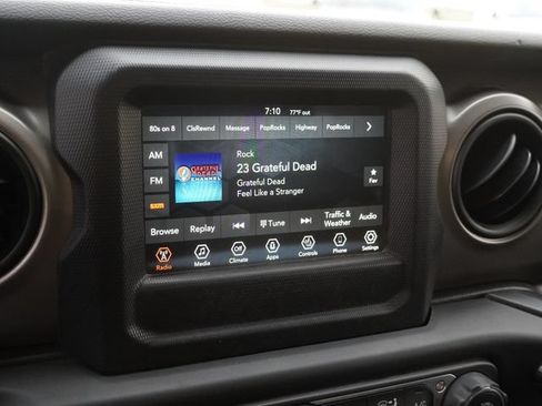 Used 2020 Jeep Wrangler Sport AWD/4WD image 17