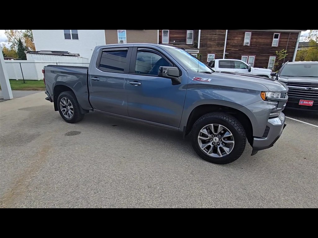 Used 2022 Chevrolet Silverado 1500 RST AWD/4WD image 2