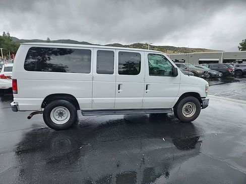 Used 2013 Ford E-350 and Econoline 350 XLT RWD image 6