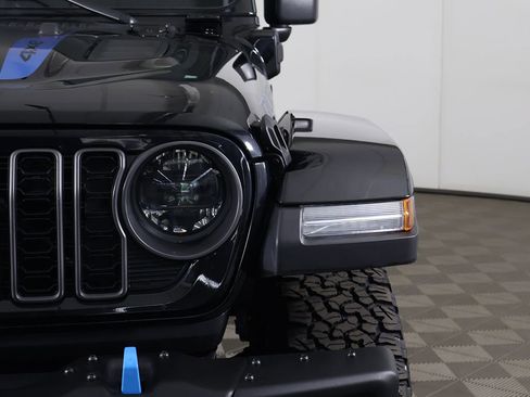 Used 2024 Jeep Wrangler Unlimited Rubicon 4xe AWD/4WD image 14
