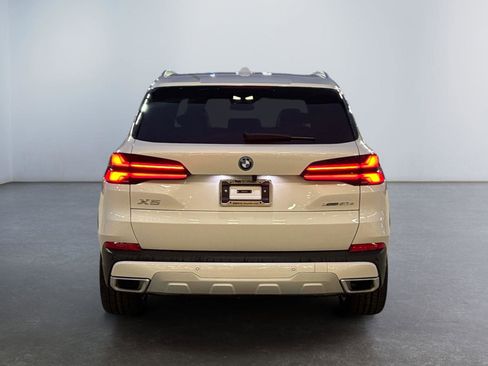 New 2026 BMW X5 xDrive50e image 4