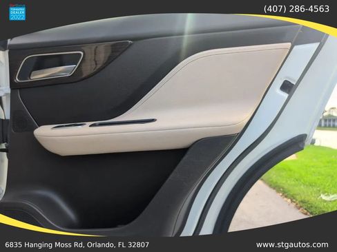 Used 2017 Jaguar F-PACE Prestige AWD/4WD image 23