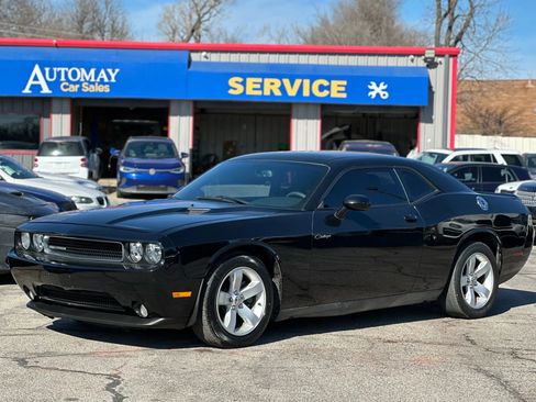 Used 2013 Dodge Challenger SXT Plus image 1