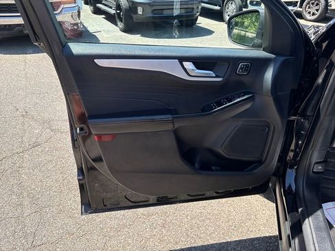 Used 2025 Ford Escape Platinum AWD/4WD image 7