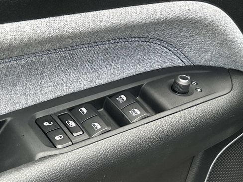 Used 2024 Jeep Compass Sport AWD/4WD image 19