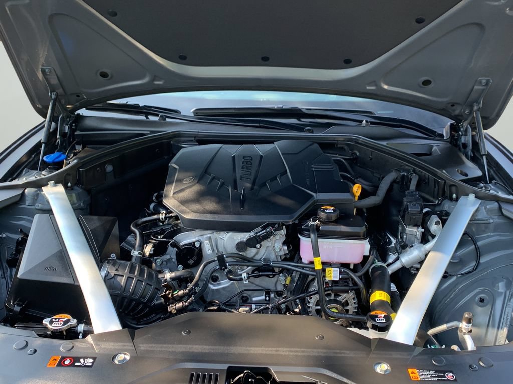 Certified 2026 Genesis G70 2.5T RWD image 9