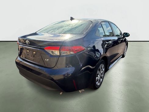 Used 2023 Toyota Corolla LE image 4
