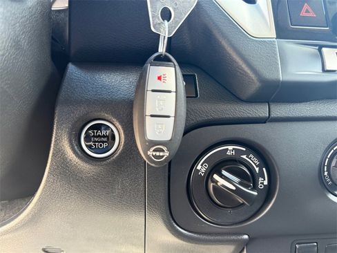 Certified 2025 Nissan Frontier SV image 30