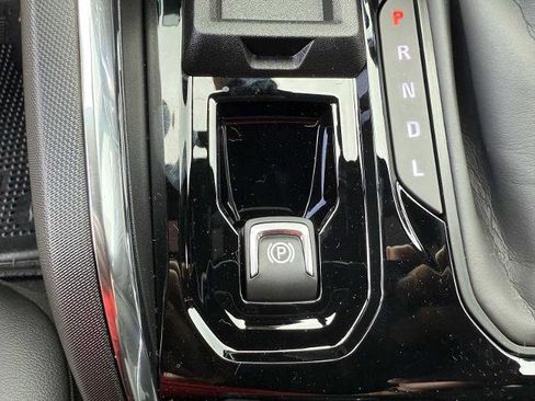 New 2026 GMC Canyon Elevation w/ Convenience Package image 9