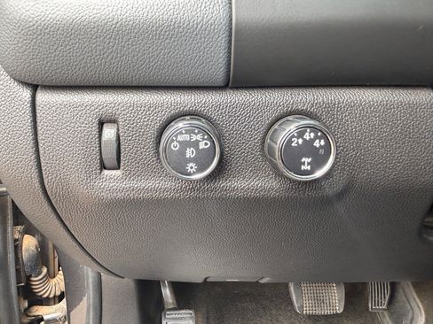 Used 2016 Chevrolet Colorado Z71 AWD/4WD image 26