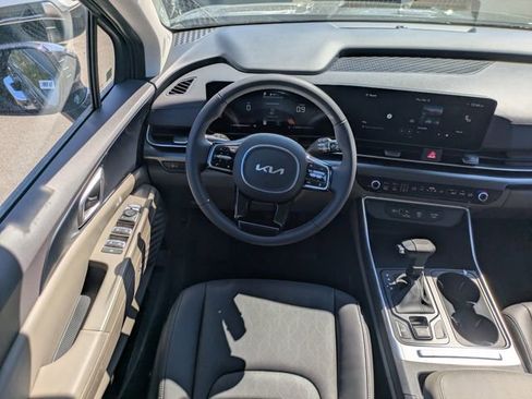 New 2026 Kia Carnival FWD image 15