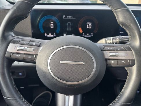 Used 2025 Hyundai Kona SEL image 25