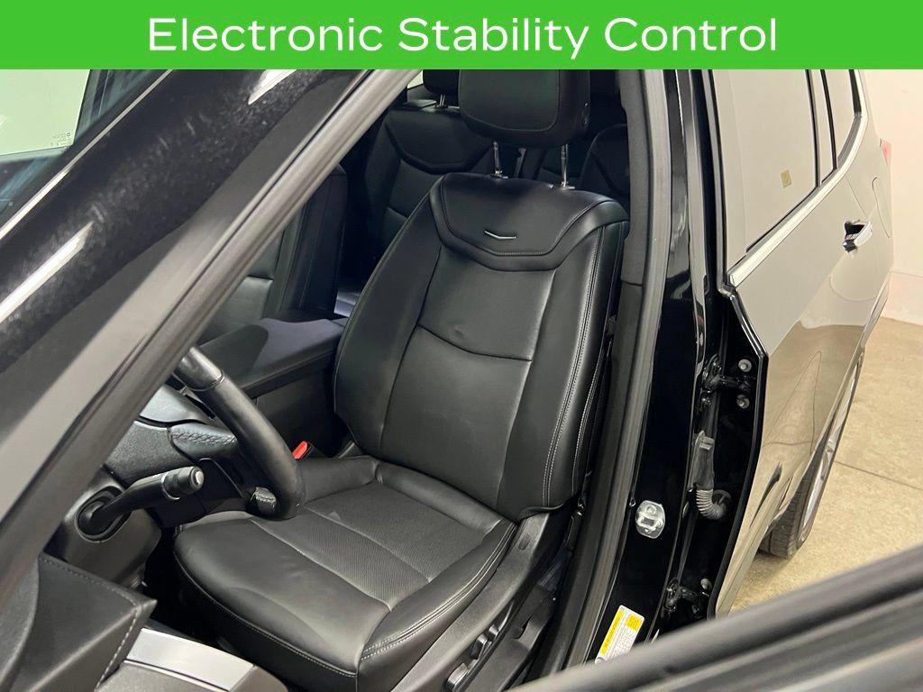 Certified 2024 Cadillac XT6 Premium Luxury w/ LPO, Floor Liner Package AWD/4WD image 29