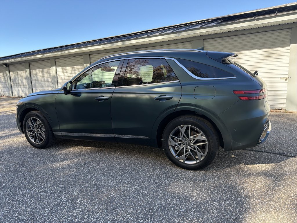 Used 2023 Genesis GV70 2.5T w/ Advanced Package AWD/4WD image 4