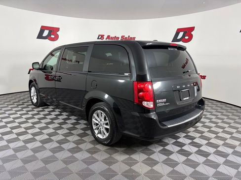 Used 2020 Dodge Grand Caravan SE FWD image 5