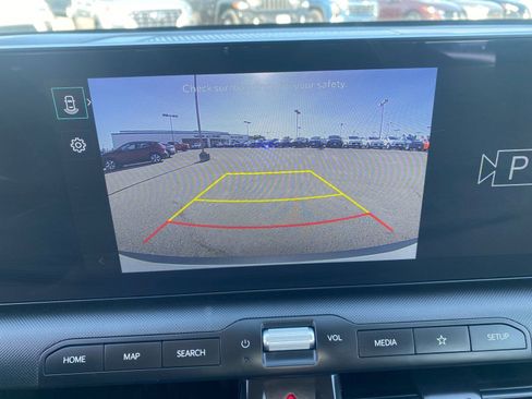 Used 2025 Kia K4 LXS image 24