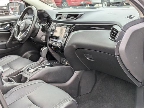 Used 2019 Nissan Rogue Sport SL image 24