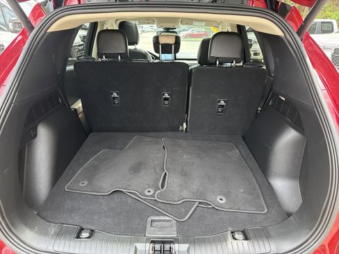 Used 2020 Ford Escape Titanium FWD image 18
