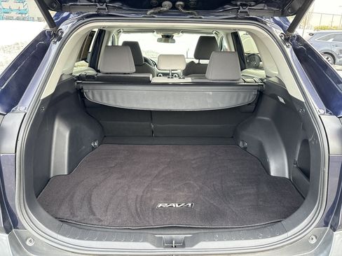 Used 2021 Toyota RAV4 XLE image 33