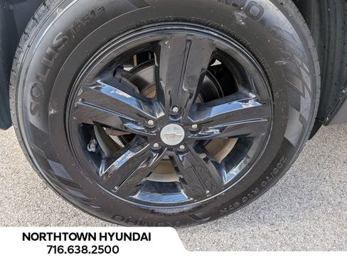 Used 2021 Chevrolet Trax LT w/ Premium Seat Package AWD/4WD image 40