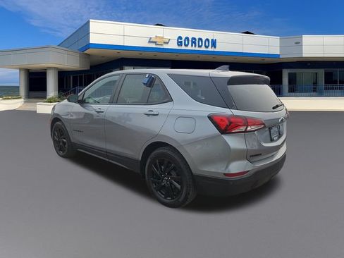 Used 2024 Chevrolet Equinox LS w/ LS Convenience Package FWD image 3