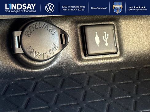 Used 2019 Toyota RAV4 LE image 16