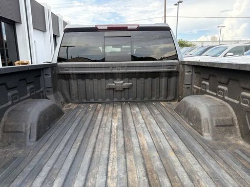 Used 2022 Chevrolet Silverado 1500 LT AWD/4WD image 10