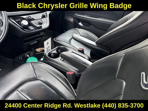 Used 2019 Chrysler Pacifica Limited w/ S Appearance Package FWD image 19