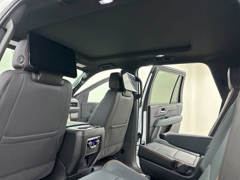 New 2026 GMC Yukon AT4 w/ AT4 Premium Plus Package AWD/4WD image 29