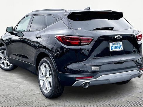 New 2026 Chevrolet Blazer LT w/ Sound & Technology Package FWD image 3