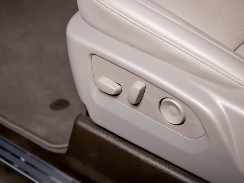 Used 2024 GMC Sierra 1500 SLT w/ SLT Premium Package image 13