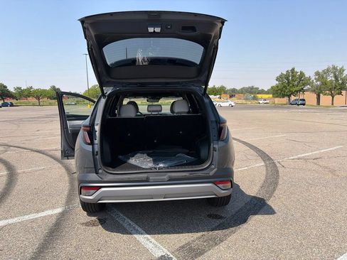 Used 2025 Hyundai Tucson Limited AWD/4WD image 34