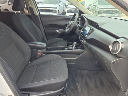 Used 2021 Nissan Kicks SV FWD image 24