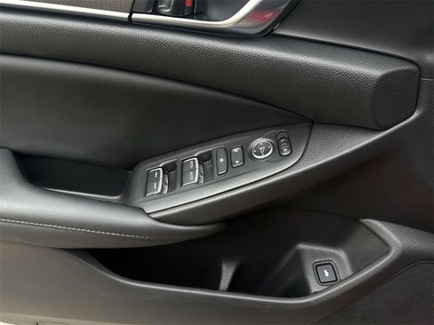 Used 2022 Honda Accord Sport image 15