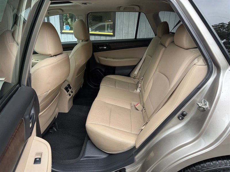 Used 2016 Subaru Outback 2.5i Limited AWD/4WD image 26