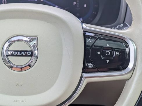 Used 2023 Volvo XC90 B6 Plus AWD/4WD image 16