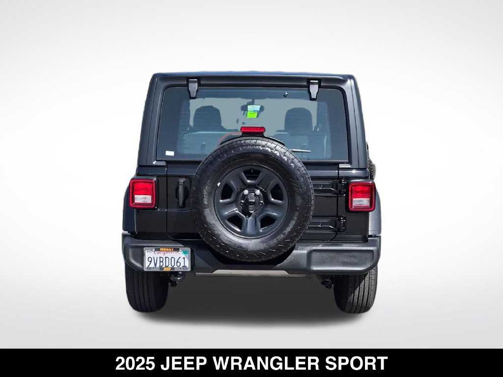 Used 2025 Jeep Wrangler Sport AWD/4WD image 8