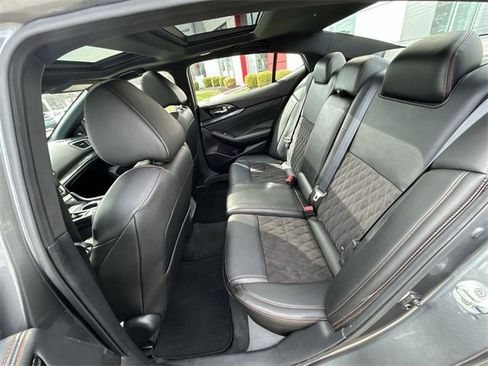 Used 2023 Nissan Maxima SR w/ Sport Mat Group image 23